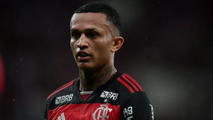 Wesley entra no radar internacional e pode deixar o Flamengo