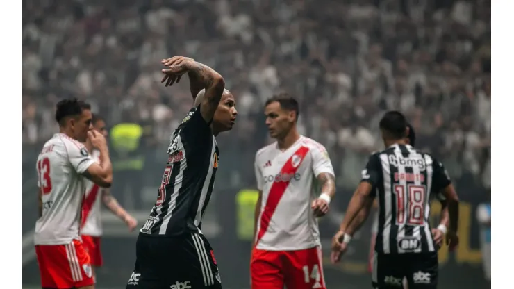 Deyverson jogador do Atlético durante partida contra o River Plate na Arena MRV pela Copa Libertadores 2024. Foto: Fernando Moreno/AGIF