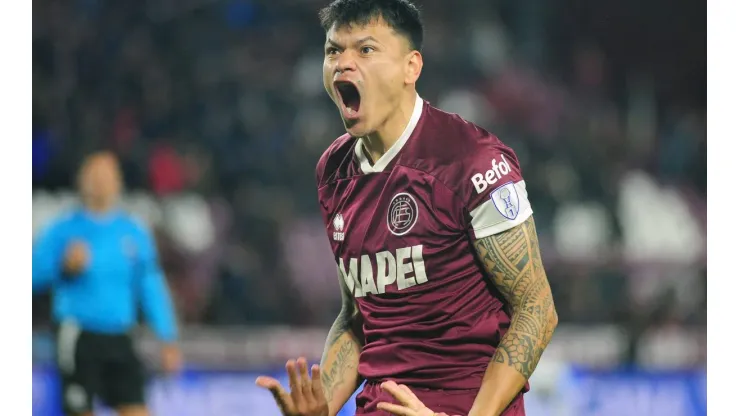 Lanús em partida diante do Independiente de Medellín. Foto: IMAGO IMAGES
