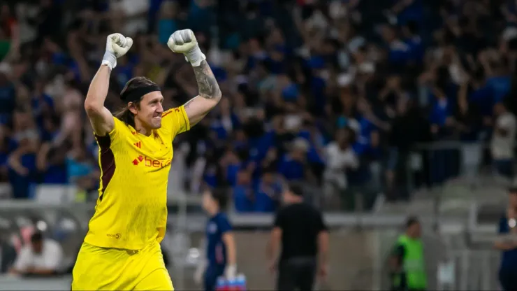 Cássio jogador do Cruzeiro durante partida contra o Bahia no Estádio Mineirão pelo Campeonato Brasileiro A 2024. Foto: Fernando Moreno/AGIF
