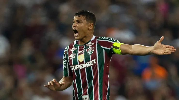 Técnico do Fluminense, Mano Menezes confirma lesão agravada de Thiago Silva
