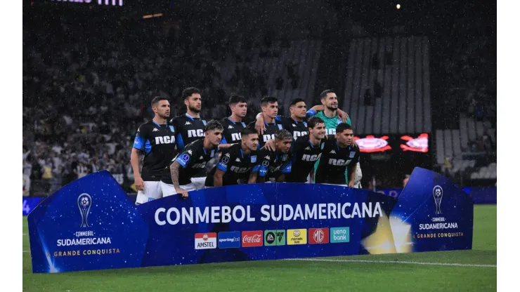 SP - SAO PAULO - 24/10/2024 - COPA SUL-AMERICANA 2024, CORINTHIANS X RACING - Jogadores do Racing posam para foto antes na partida contra Corinthians no estadio Arena Corinthians pelo campeonato Copa Sul-Americana 2024. Foto: Ettore Chiereguini/AGIF