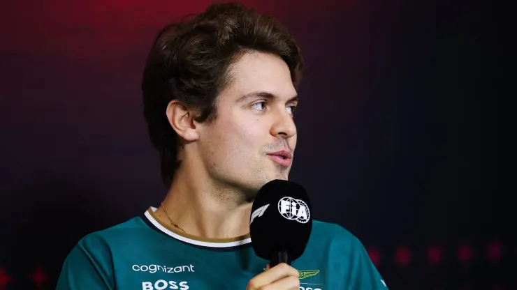 Felipe Drugovich em entrevista no Autódromo Hermanos Rodríguez
