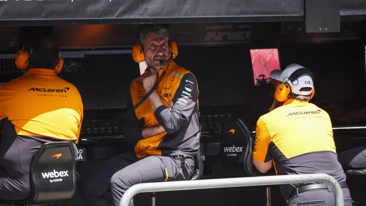 Andrea Stella e sua equipe no GP do México
