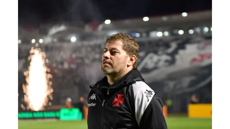 RJ - RIO DE JANEIRO - 05/10/2024 - BRASILEIRO A 2024, VASCO X JUVENTUDE - Rafael Paiva tecnico do Vasco durante partida contra o Juventude no estadio Sao Januario pelo campeonato Brasileiro A 2024.  Foto: Thiago Ribeiro/AGIF
