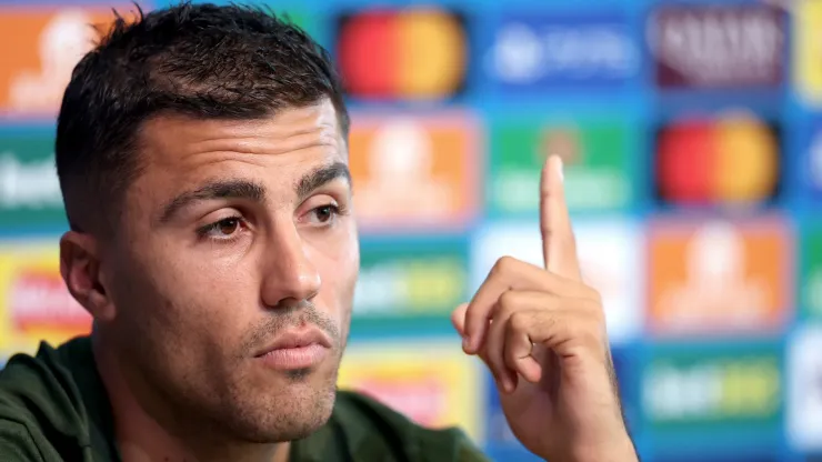 Rodri ganhou a Bola de Ouro em cima do Vinícius Júnior