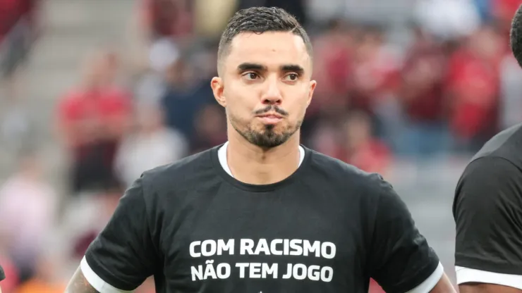 Grêmio pode perder Fábio por vários jogos.
