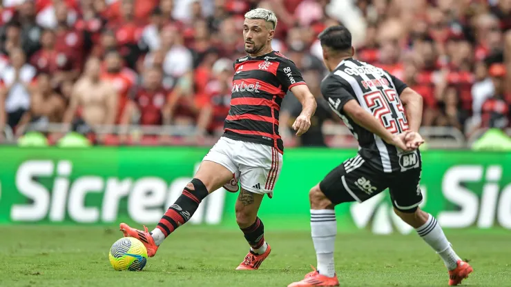 Arrascaeta jogador do Flamengo durante partida contra o Atlético-MG no Maracanã pela Copa Do Brasil 2024. Foto: Thiago Ribeiro/AGIF
