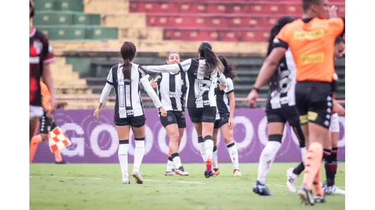 Duda Sampaio, jogadora do Corinthians comemora gol da vitória sobre o São Paulo no jogo de ida da semifinal do Campeonato Paulista Feminino 2024