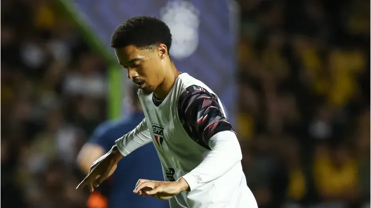 Jamal Lewis durante aquecimento pelo São Paulo. Photo by Pedro H. Tesch/Getty Images