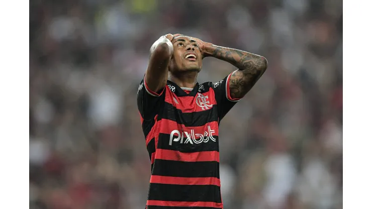 RJ - RIO DE JANEIRO - 15/09/2024 - BRASILEIRO A 2024, FLAMENGO X VASCO - Bruno Henrique jogador do Flamengo durante partida contra o Vasco no estadio Maracana pelo campeonato Brasileiro A 2024. Foto: Thiago Ribeiro/AGIF