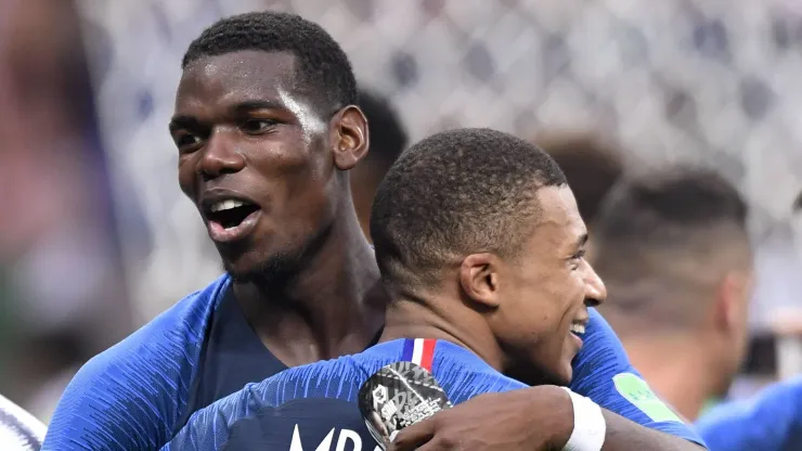 Paul Pogba está suspenso por doping até março/2025, mas foi oferecido ao Corinthians