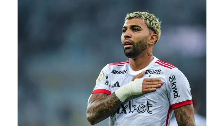 SP - RIO DE JANEIRO - 02/06/2024 - BRASILEIRO A 2024, VASCO X FLAMENGO - Gabigol jogador do Flamengo comemora seu gol durante partida contra o Vasco no estadio Maracana pelo campeonato Brasileiro A 2024. Foto: Thiago Ribeiro/AGIF
