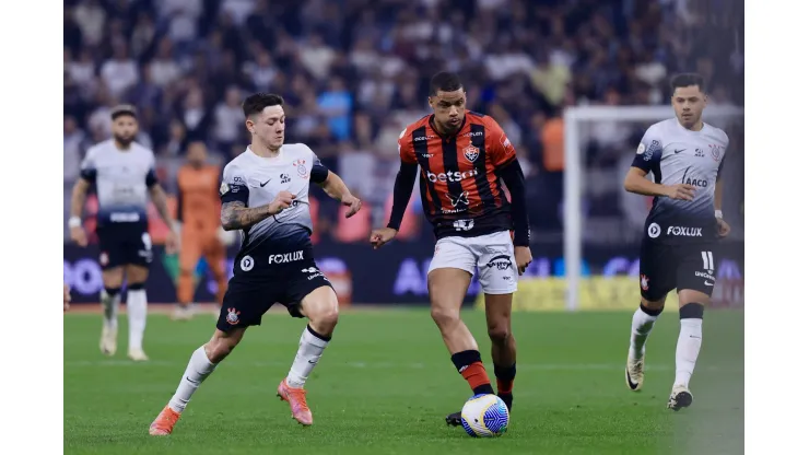 Jogador do Vitoria durante partida contra o Corinthians. Foto: Marcello Zambrana/AGIF