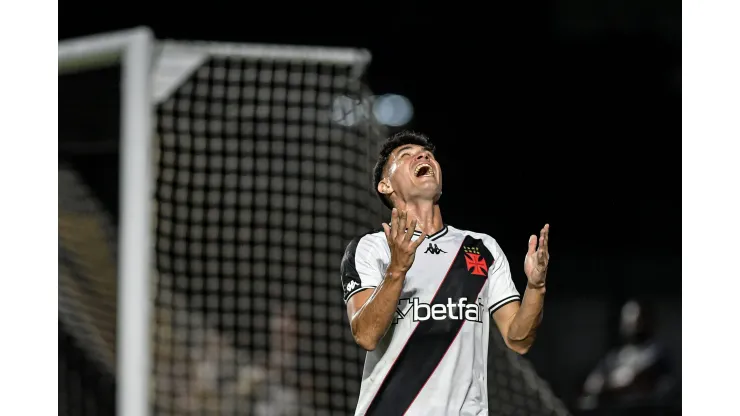 Galdames jogador do Vasco durante partida contra o Atletico-GO. Foto: Thiago Ribeiro/AGIF
