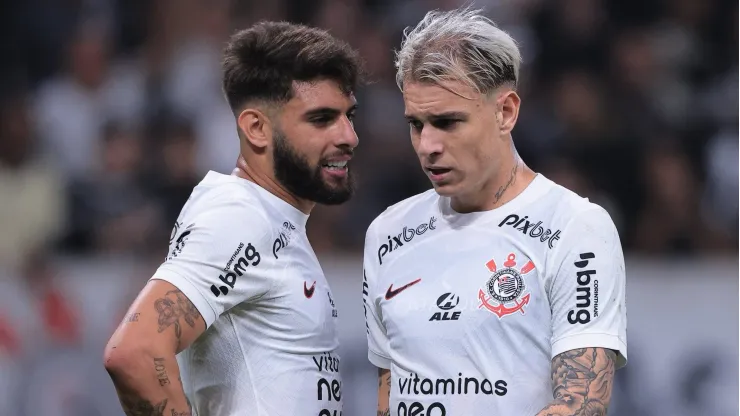 Yuri Alberto e Róger Guedes jogaram juntos no Corinthians
