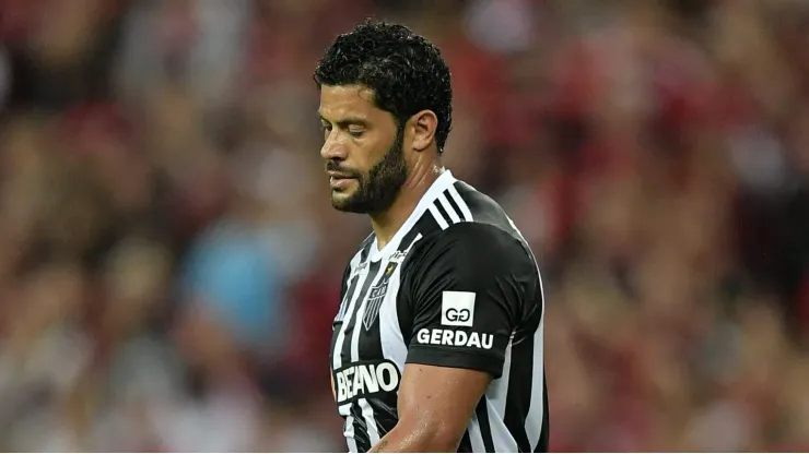 Hulk responde provocações da torcida do Flamengo