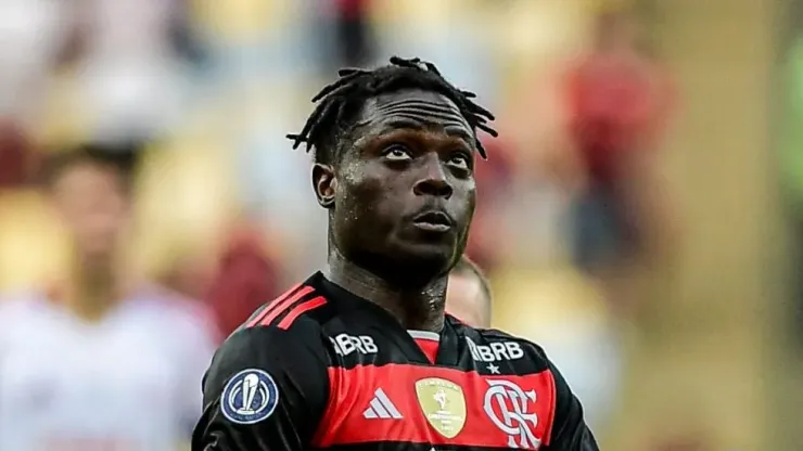 RJ - RIO DE JANEIRO - 24/08/2024 - FINAL MUNDIAL SUB20, FLAMENGO X OLIMPYACOS - Shola jogador do Flamengo durante partida contra o Olimpyacos no estadio Maracana pelo campeonato Mundial Sub20. Foto: Thiago Ribeiro/AGIF