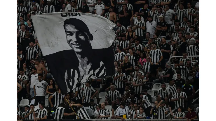 RJ - RIO DE JANEIRO - 05/11/2024 - BRASILEIRO A 2024, BOTAFOGO X VASCO - Torcida do Botafogo durante partida contra Vasco no estadio Engenhao pelo campeonato Brasileiro A 2024. Foto: Thiago Ribeiro/AGIF
