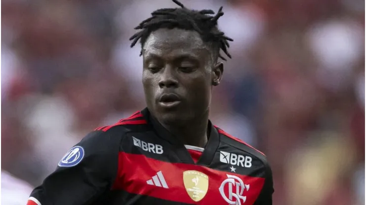 Shola, atacante nigeriano do Flamengo