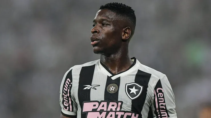 Luiz Henrique faz revelação e Botafogo toma decisão contra o Galo
