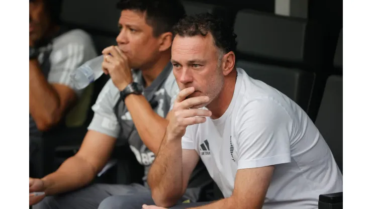 Gabriel Milito técnico do Atlético-MG durante partida pelo Campeonato Brasileiro A 2024.