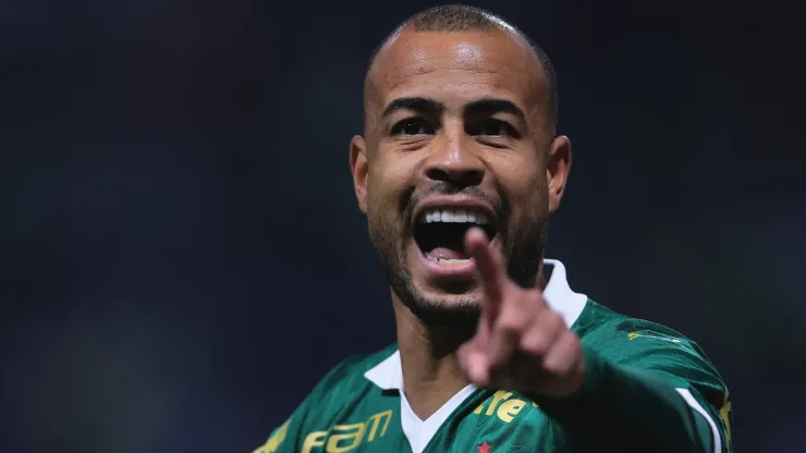 Mayke pode fechar com o Cruzeiro - Foto: Ettore Chiereguini/AGIF.