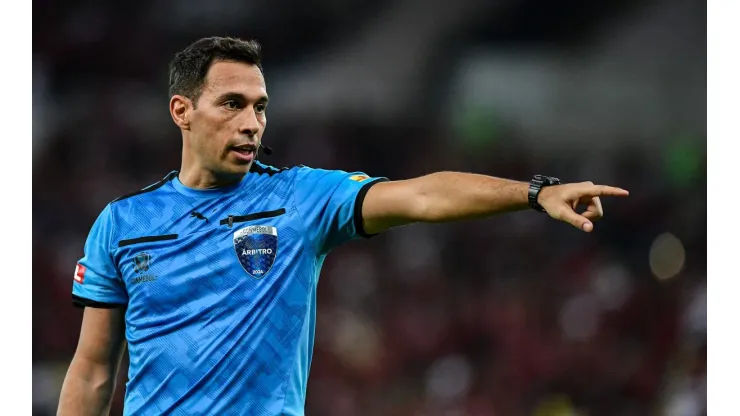 Árbitro Facundo Tello comandará a final da Copa Libertadores 2024. Foto: Thiago Ribeiro/AGIF