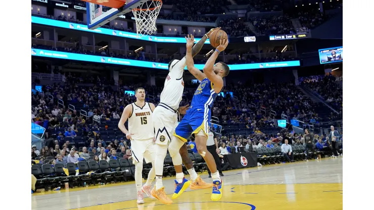 Warriors x Nuggets em rodada da temporada regular da NBA (Foto: Thearon W. Henderson/Getty Images) 