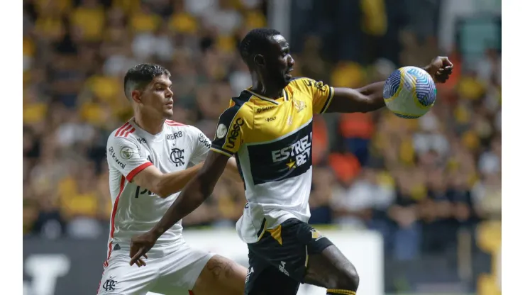 Bolasie jogador do Criciúma durante partida contra o Flamengo no Heriberto Hulse pelo Campeonato Brasileiro A 2024. Foto: Leonardo Hubbe/AGIF