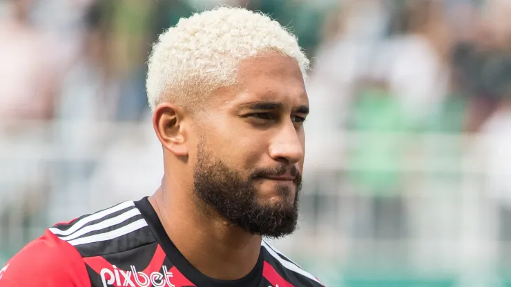 Salário alto é problema para Pablo assinar contrato; zagueiro foi ligado ao Internacional