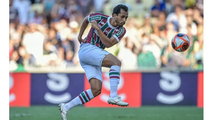 Lima retorna de lesão e vira titular no Fla-Flu de hoje. Foto: Thiago Ribeiro/AGIF