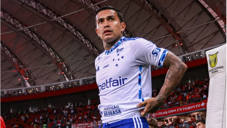 Atlético-MG provoca Cruzeiro em anúncio de Dudu com foto que selou rebaixamento do Brasileirão Betano de 2019