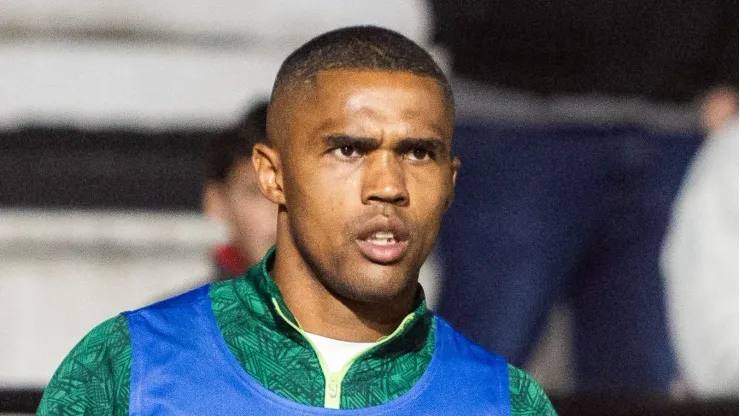 Douglas Costa brilha no Sydney FC e dá volta por cima na carreira após fracasso no Grêmio