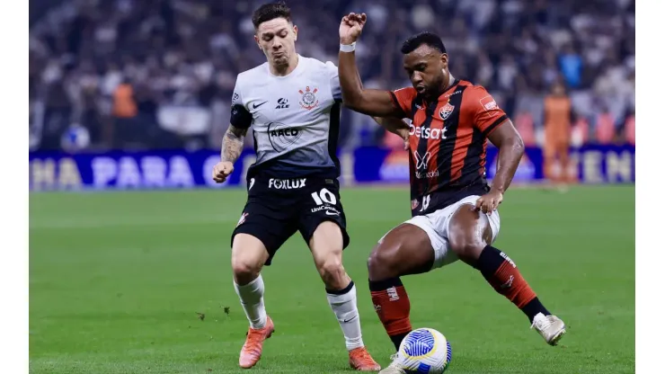 Corinthians x Vitória se enfrentam pelo Brasileirão 2025. Foto: Marcello Zambrana/AGIF