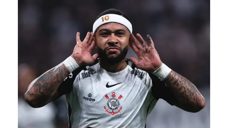 Memphis Depay iguala Van Persie e entra para a história da seleção holandesa