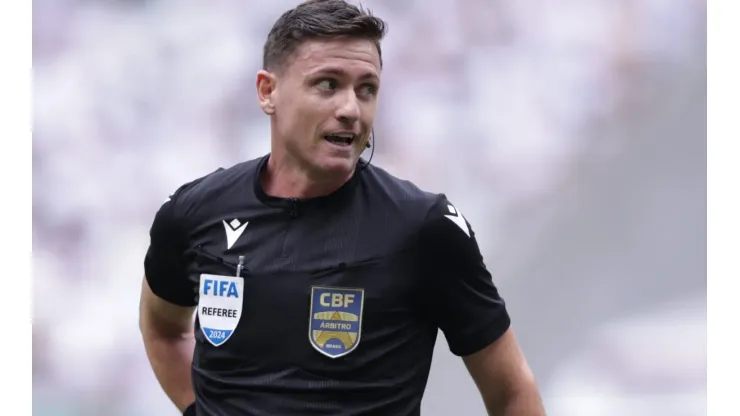 Árbitro Ramon Abatti Abel. Foto: Ettore Chiereguini/AGIF