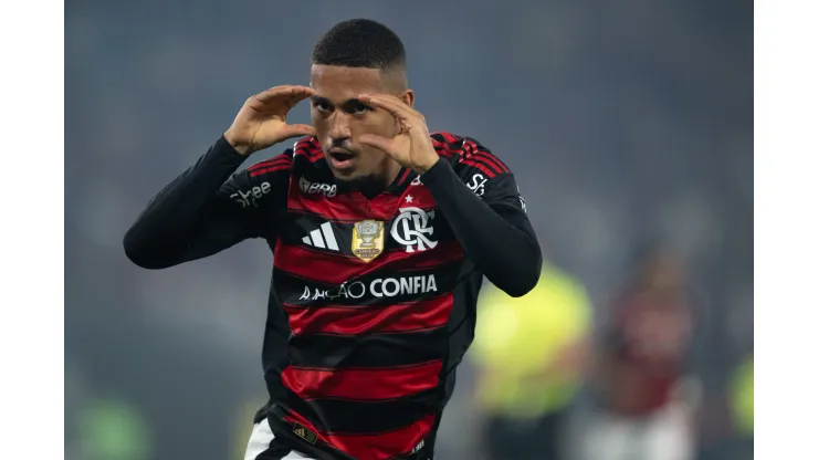 Samuel Lino durante Flamengo x Vitória. Foto: Jorge Rodrigues/AGIF
