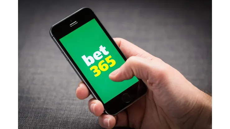 M9MR70 Bet365 app on an iPhone
