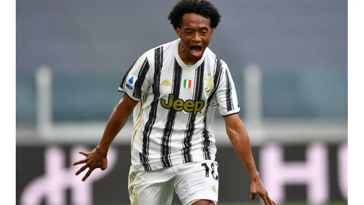 ¡El Emperador Cuadrado! Doblete para poner a Juventus en puestos de Champions