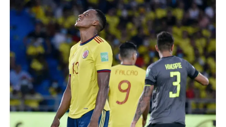 ¿Quién era el árbitro que estaba en el VAR en el juego Colombia vs. Ecuador?