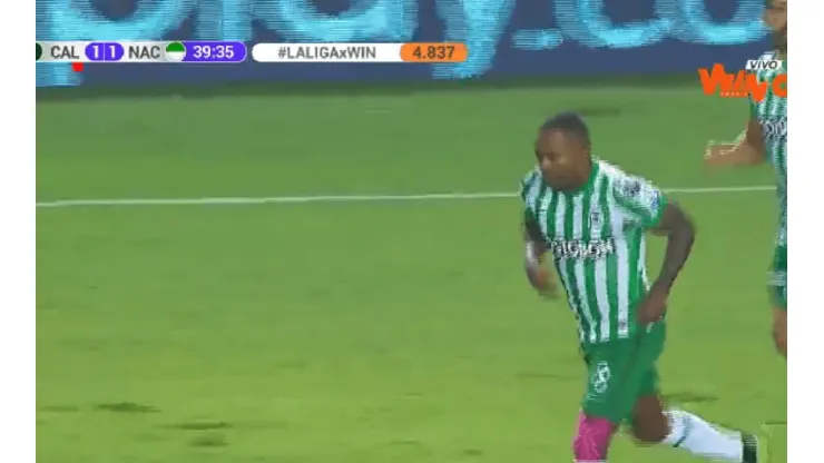 Aparece la potencia: Dorlan Pabón saca un 'pepazo' y empata el partido