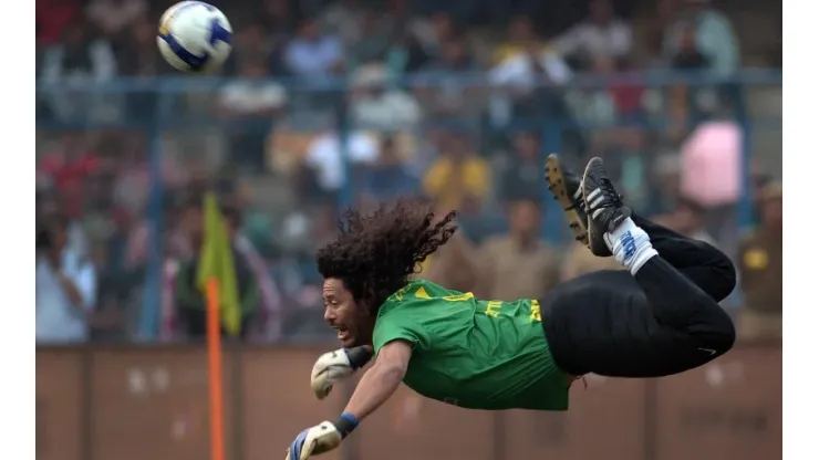 Como un ecuatoriano más, René Higuita festejó la confirmación de Ecuador en el Mundial