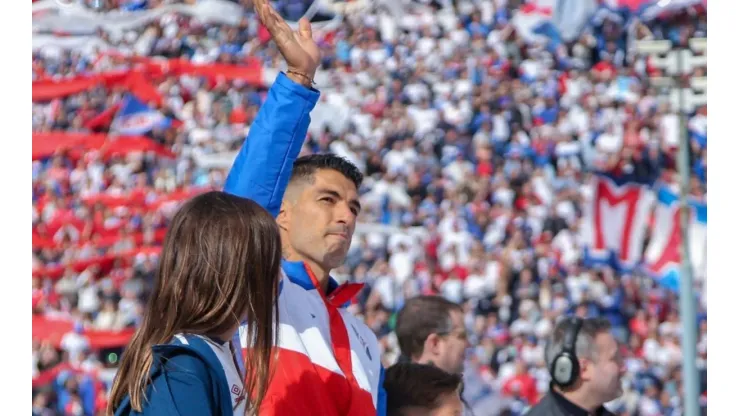 Luis Suárez llegó a Uruguay y ya tuvo un gran detalle con un famoso colombiano