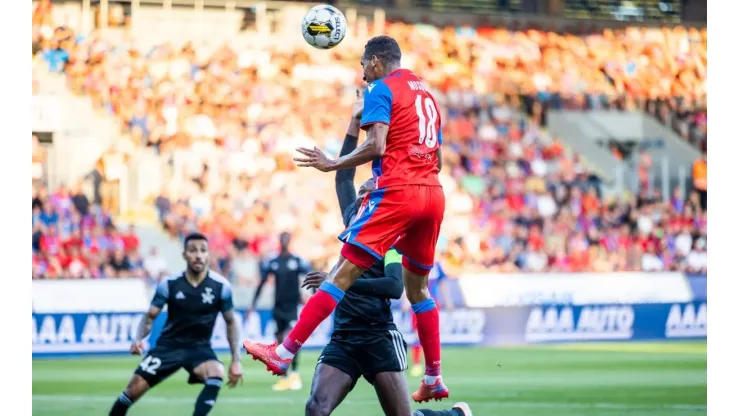 Conoce a Jhon Mosquera, el desconocido colombiano que jugará la Champions League