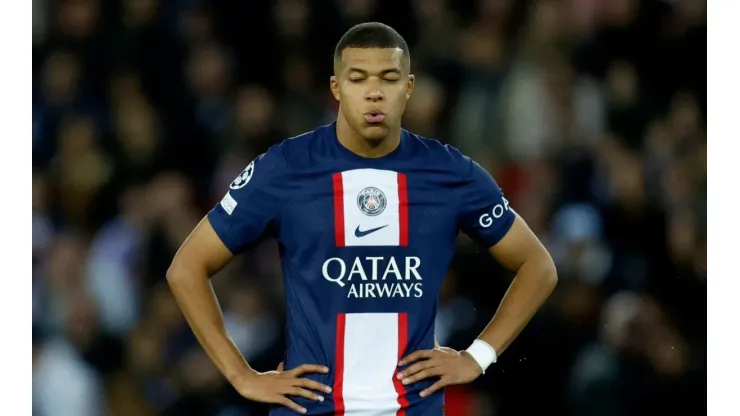 Mbappé prende las alarmas en Francia tras salir lesionado en el juego de PSG