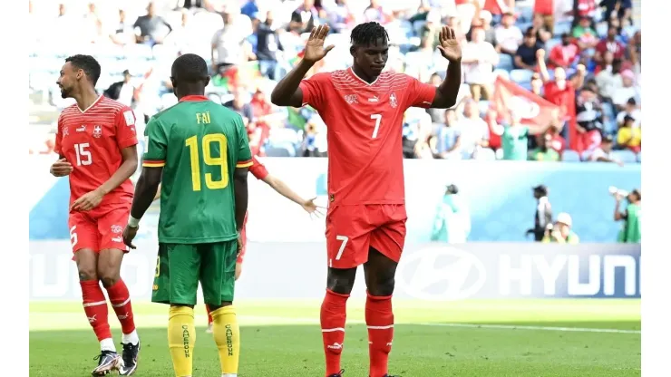 Suiza vence con lo justo a Camerún con un gol del camerunés Embolo