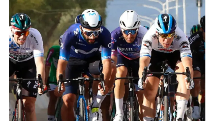 Sorprende Fernando Gaviria en la Vuelta a San Juan: es tercero en la general