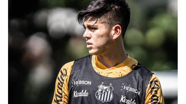 ¿La ‘10’ de Pelé? Confirman el número que usará Daniel Ruiz en Santos