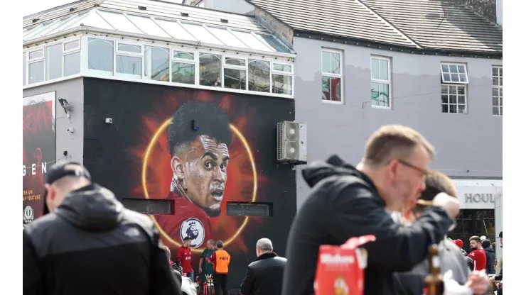 El mural que hicieron los hinchas del Liverpool a Luis Fernando Díaz.
